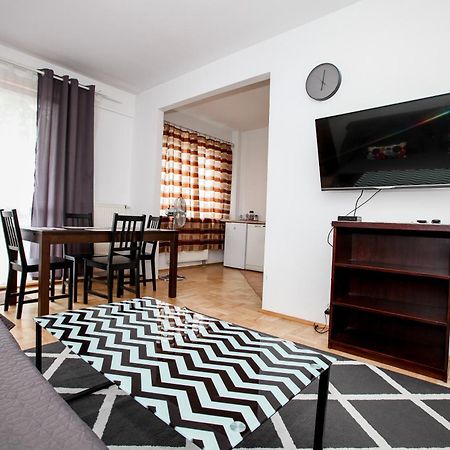 Green Kabaty Apartment 2 Warschau Buitenkant foto